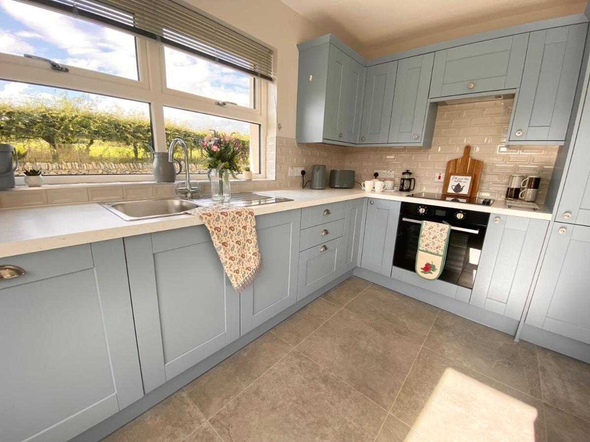 The Gate Lodge At Dunnanew - 4 Star- Sleeps 5 Seaforde ภายนอก รูปภาพ